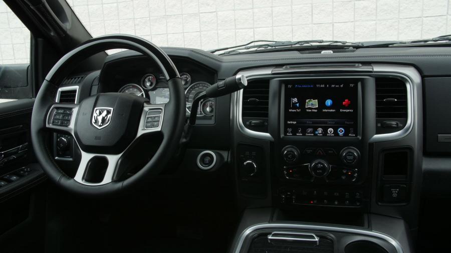  Dodge Ram 3500 Limited 2016 года  (фото 9 из 18)